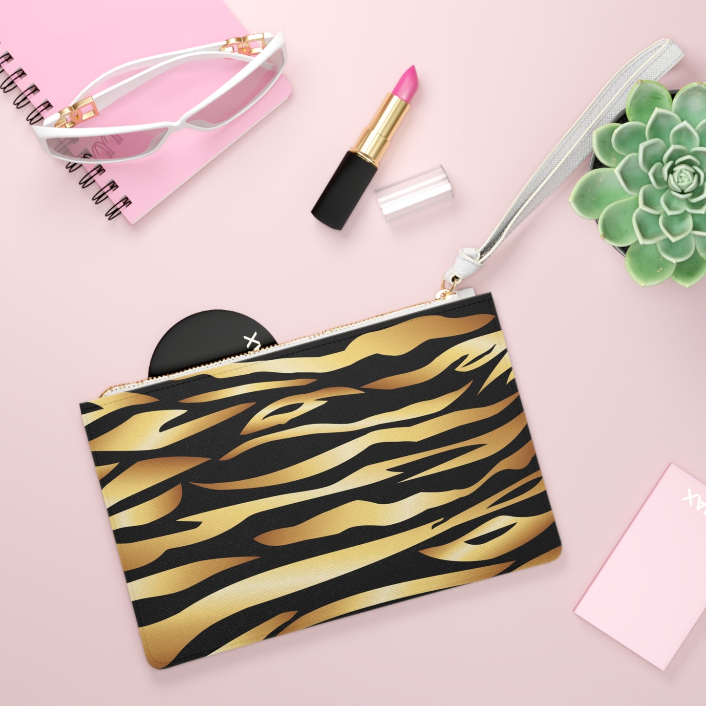 Stylish Tiger Print Clutch Bag - Chic Fashion Accessory for Night Out